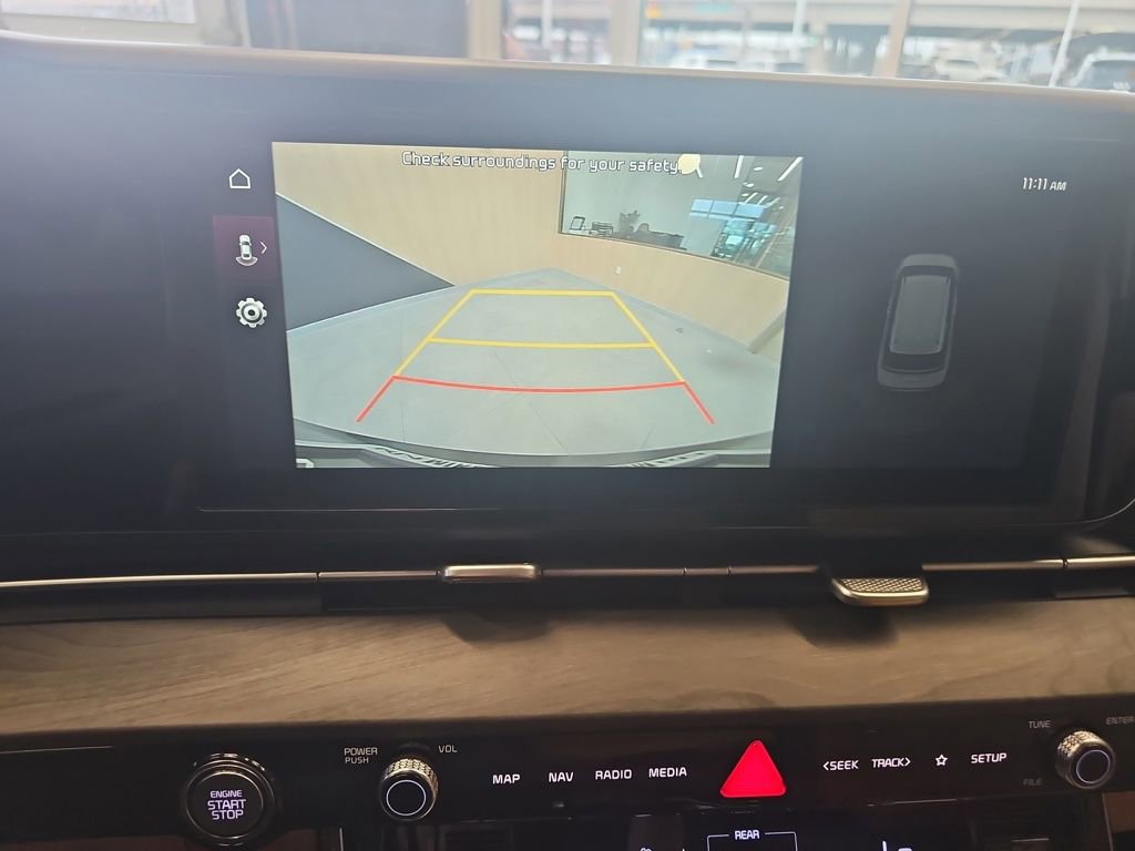 Used 2024 Kia Carnival EX image 25