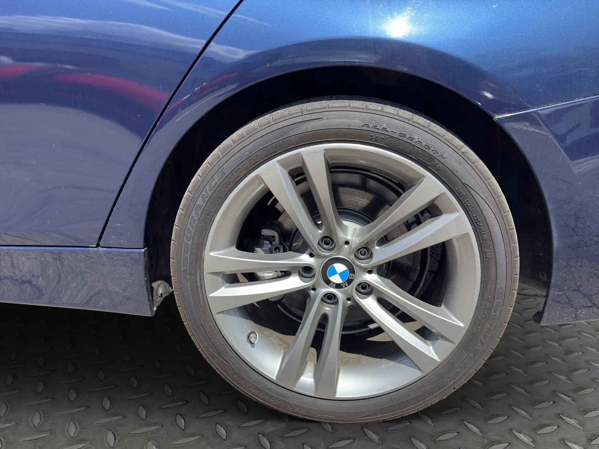 Used 2017 BMW 330i Sedan w/ Premium Package RWD image 27