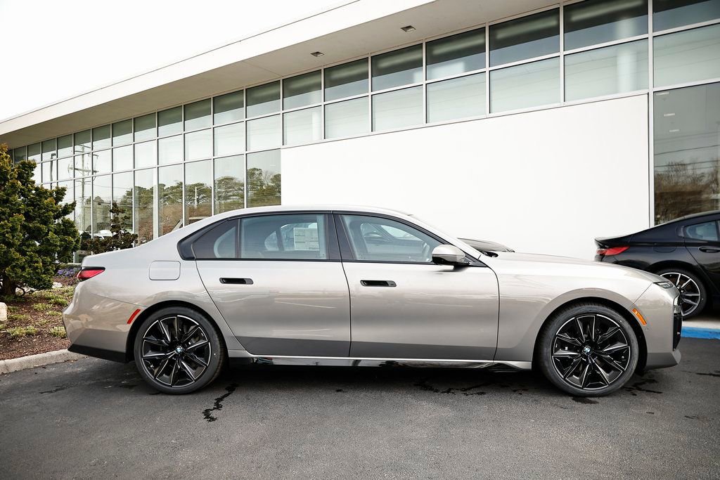 New 2026 BMW 740i w/ Premium Package image 3