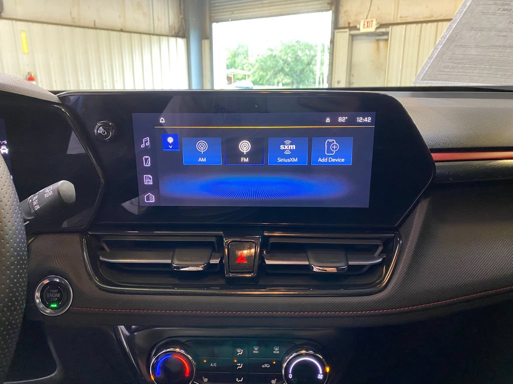 Used 2025 Chevrolet TrailBlazer RS w/ Driver Confidence Package FWD image 39