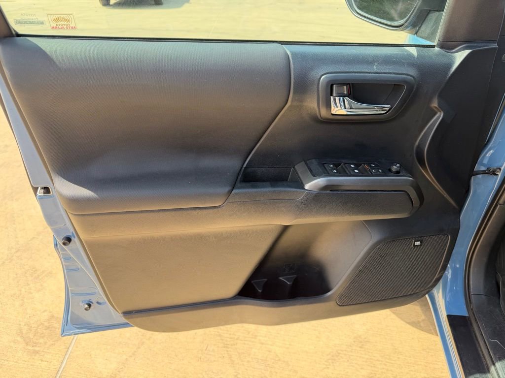 Used 2019 Toyota Tacoma TRD Off-Road image 13