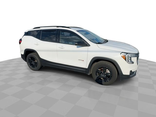 Used 2023 GMC Terrain AT4 image 2