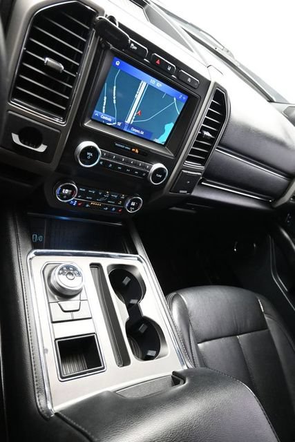 Used 2020 Ford Expedition XLT w/ Equipment Group 202A RWD image 17