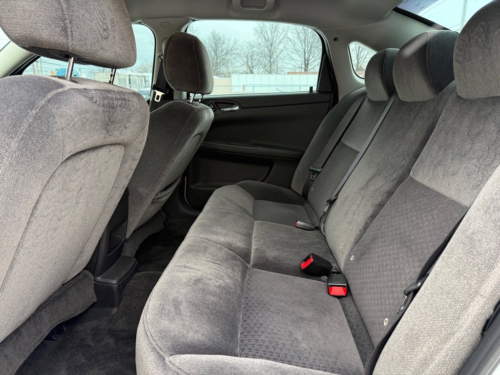 Used 2010 Chevrolet Impala LS image 12