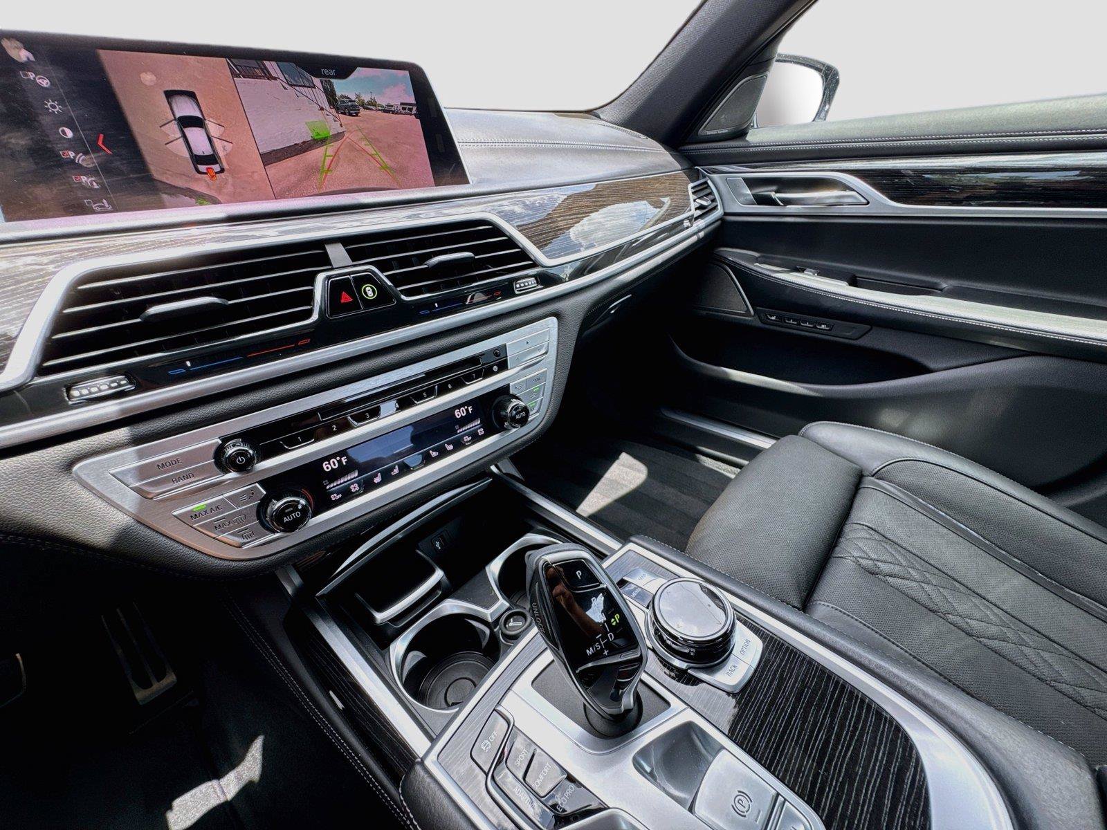 Used 2019 BMW 750i w/ Executive Package RWD image 15