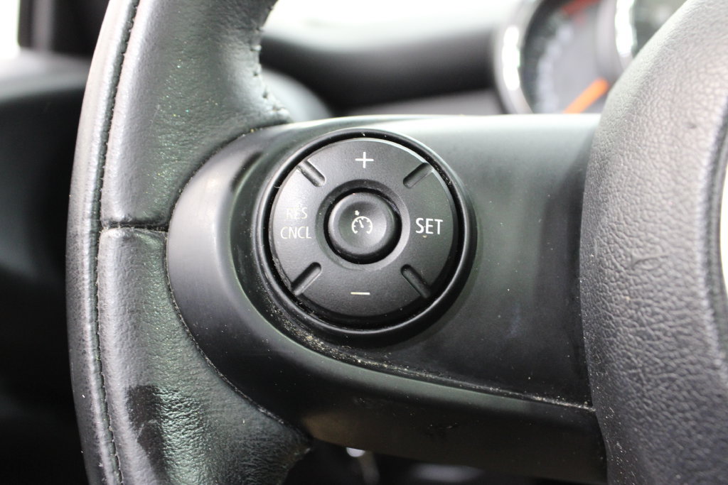 Used 2016 MINI Cooper 2-Door Hardtop FWD image 23
