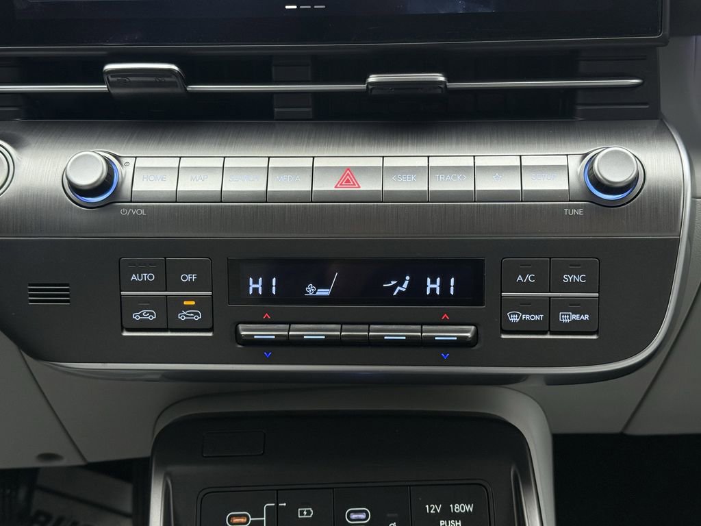 Used 2024 Hyundai Kona Limited image 24