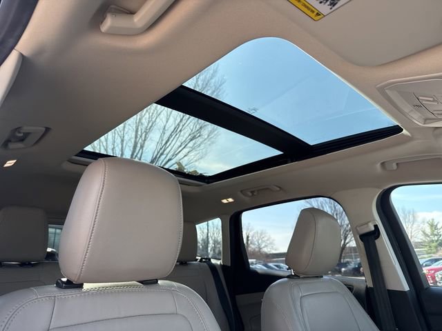 Used 2019 Ford Escape Titanium AWD/4WD image 30