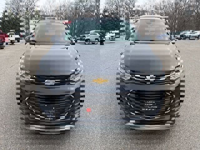 Used 2021 Chevrolet Trax LT w/ Premium Seat Package image 4