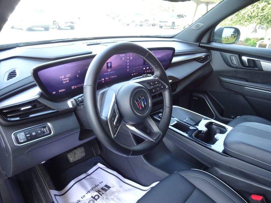 Certified 2025 Buick Enclave Preferred FWD image 15