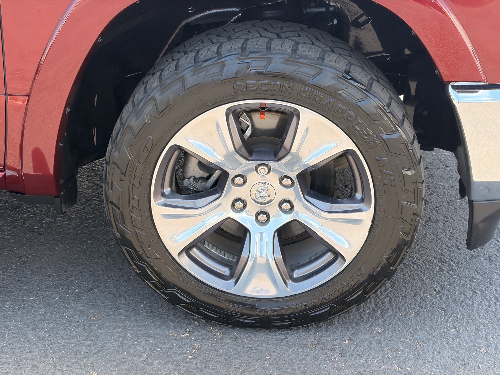 Used 2019 RAM 1500 Laramie AWD/4WD image 8