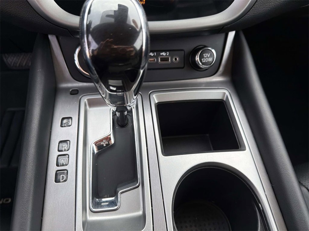 Used 2023 Nissan Pathfinder SL w/ Black Appearance Package image 33