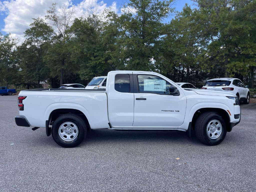 New 2027 Nissan Frontier S RWD image 2