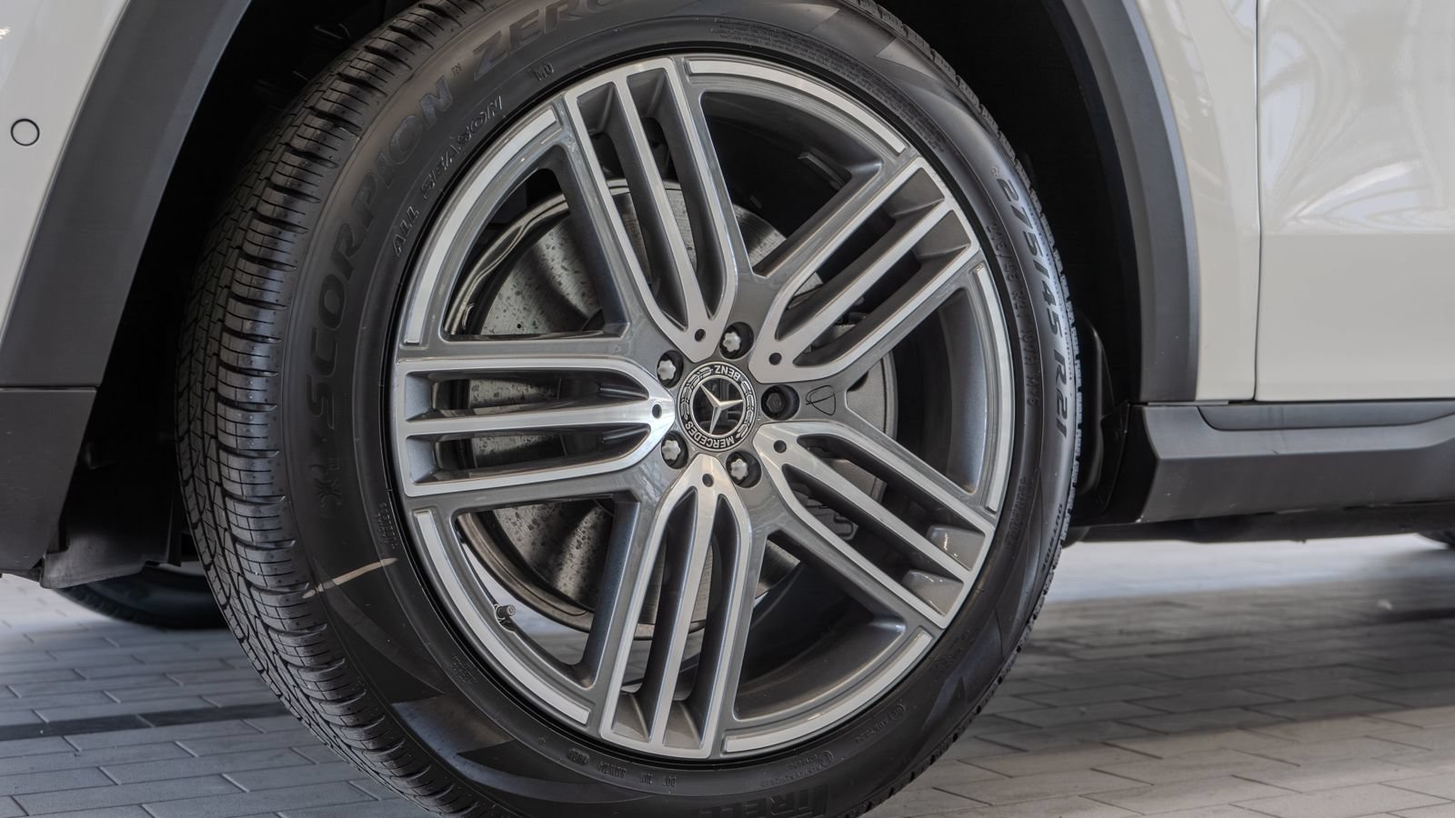 New 2026 Mercedes-Benz GLS 450 4MATIC image 31