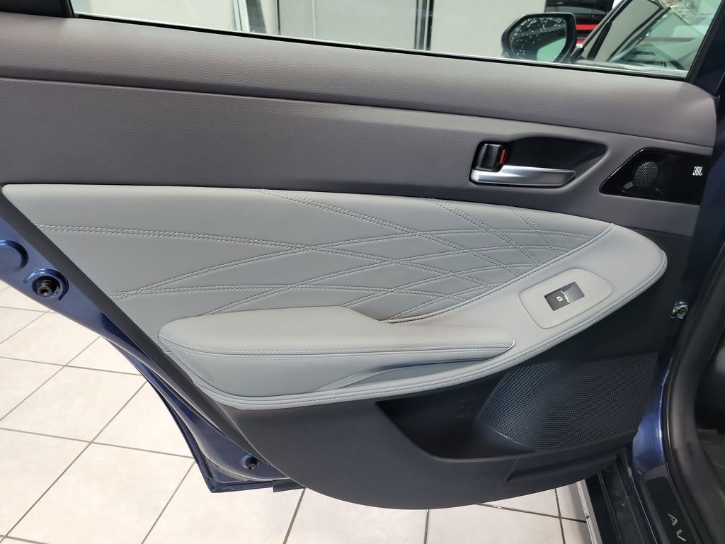 Used 2019 Toyota Avalon Limited w/ Advanced Safety Package FWD image 28