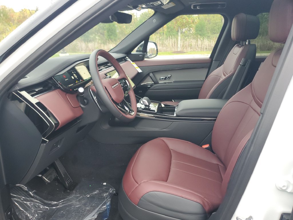 New 2027 Land Rover Range Rover Sport Dynamic SE AWD/4WD image 12