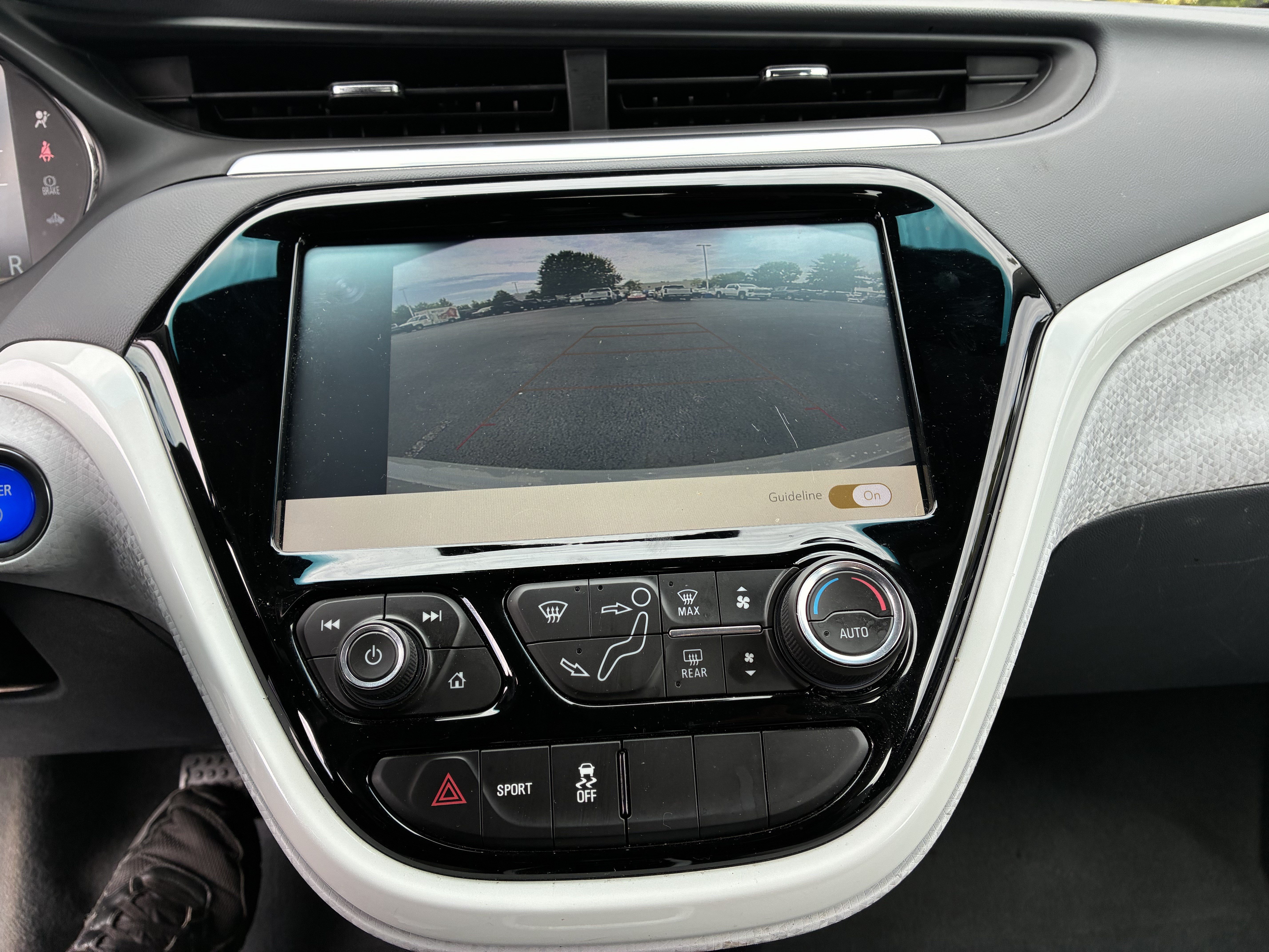 Used 2020 Chevrolet Bolt LT FWD image 31
