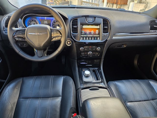 Used 2022 Chrysler 300 S RWD image 15