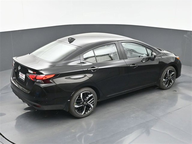 New 2025 Nissan Versa SR w/ Trunk Package image 32
