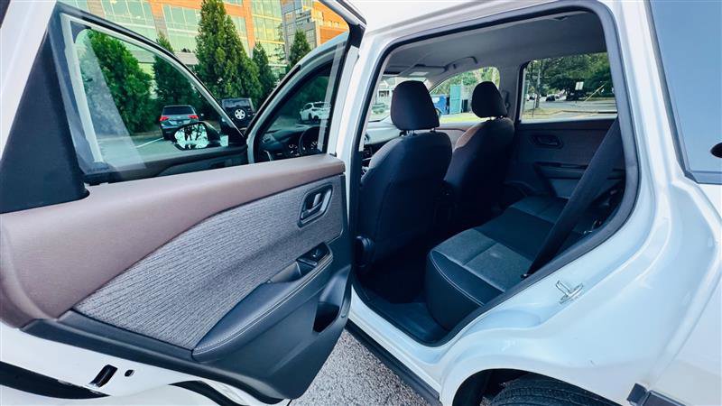 Used 2021 Nissan Rogue S FWD image 23