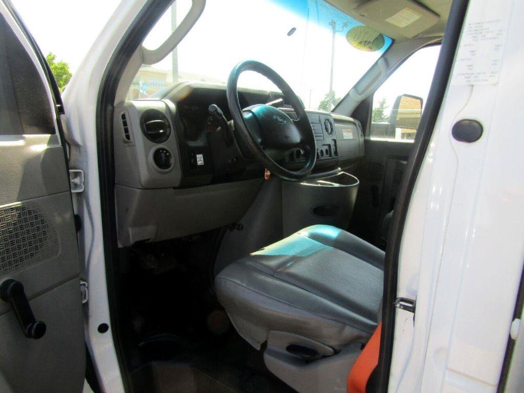 Used 2016 Ford E-350 and Econoline 350 Super Duty RWD image 16