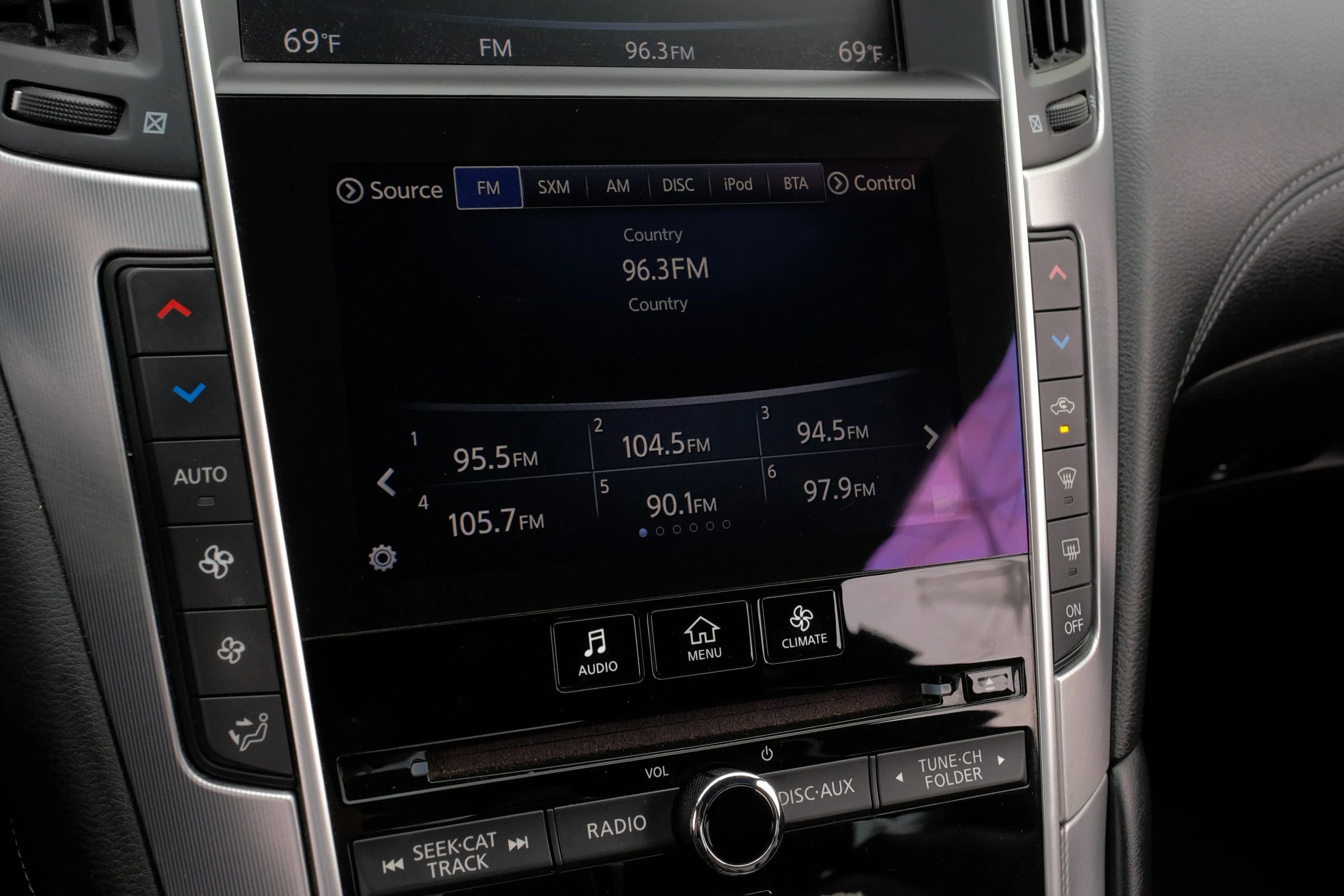 Used 2017 INFINITI Q60 3.0t w/ Cargo Package image 28