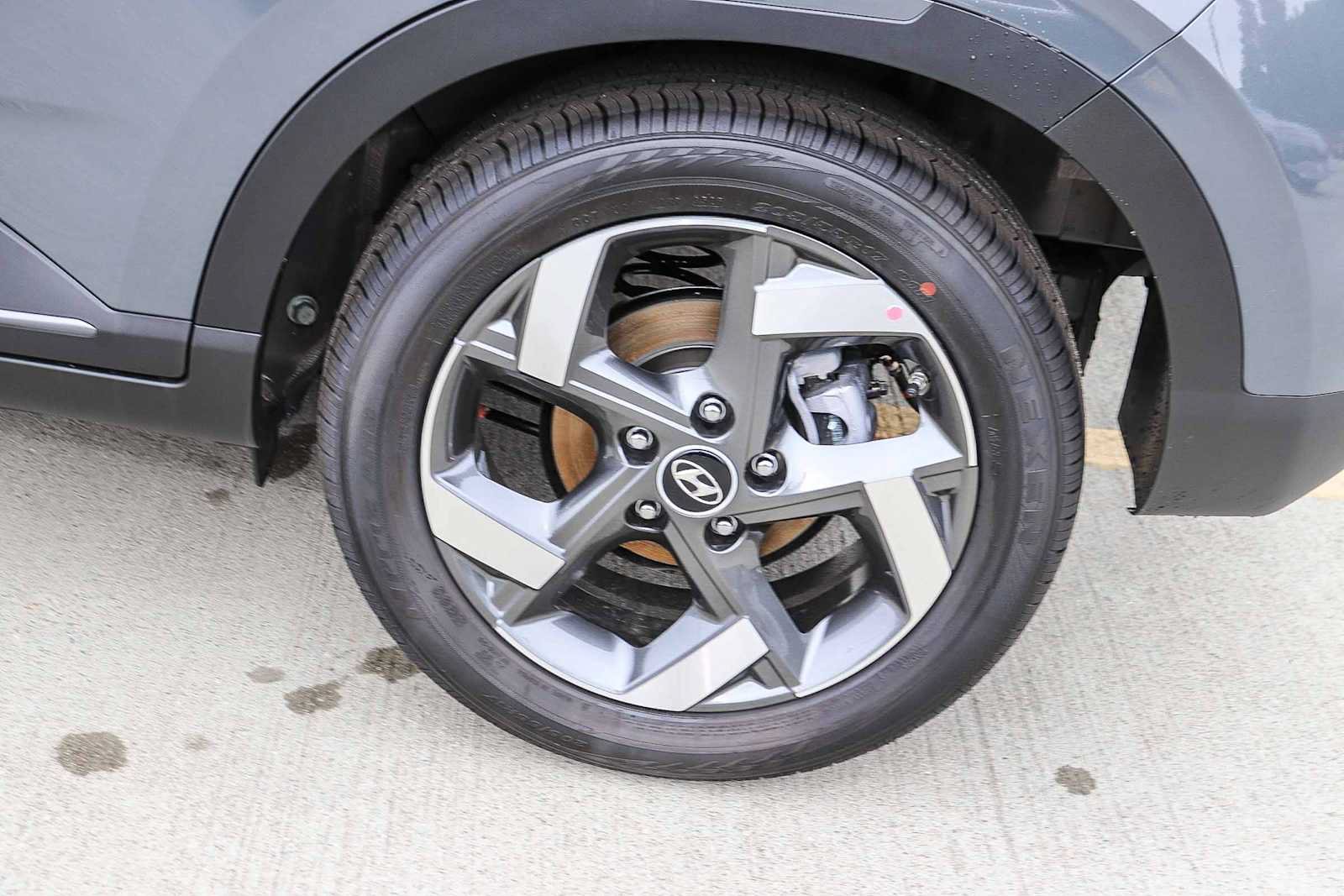 New 2026 Hyundai Venue SEL FWD image 13