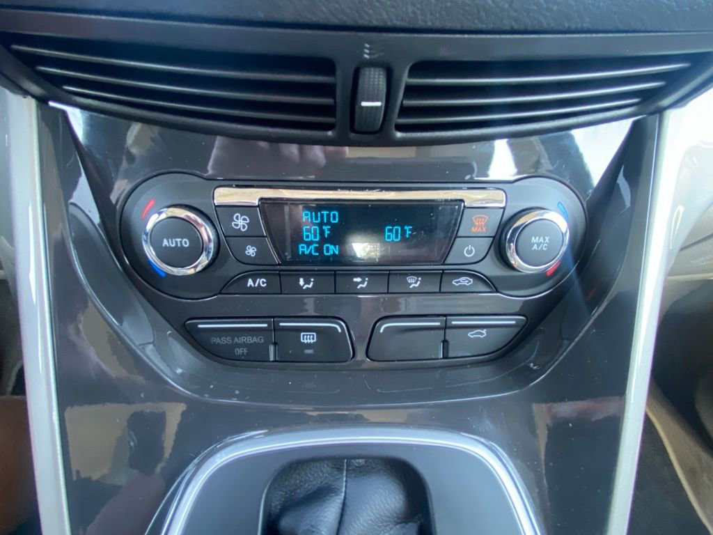 Used 2015 Ford C-MAX SEL w/ Equipment Group 302A FWD image 16