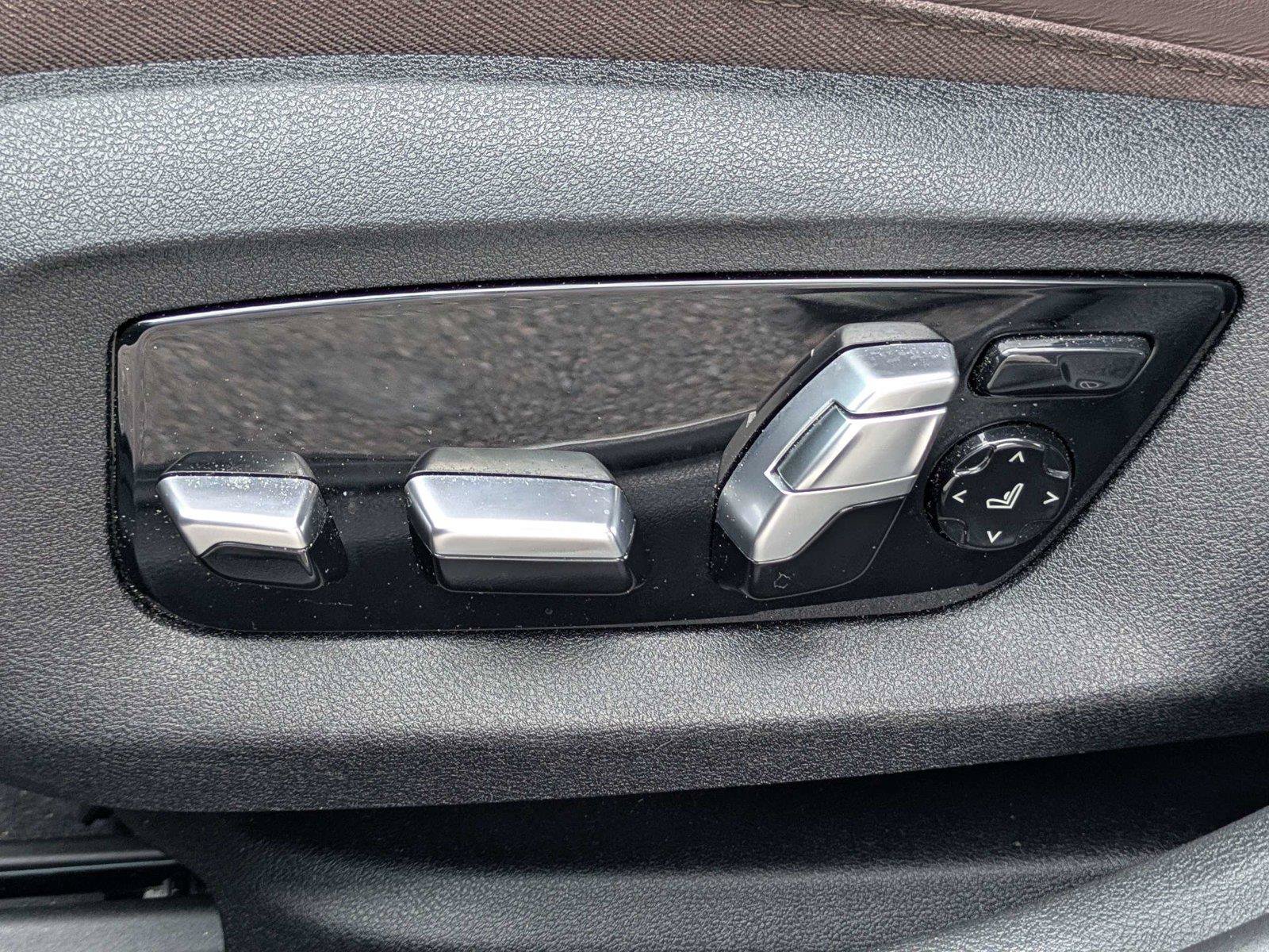 Used 2018 BMW 540i RWD image 23