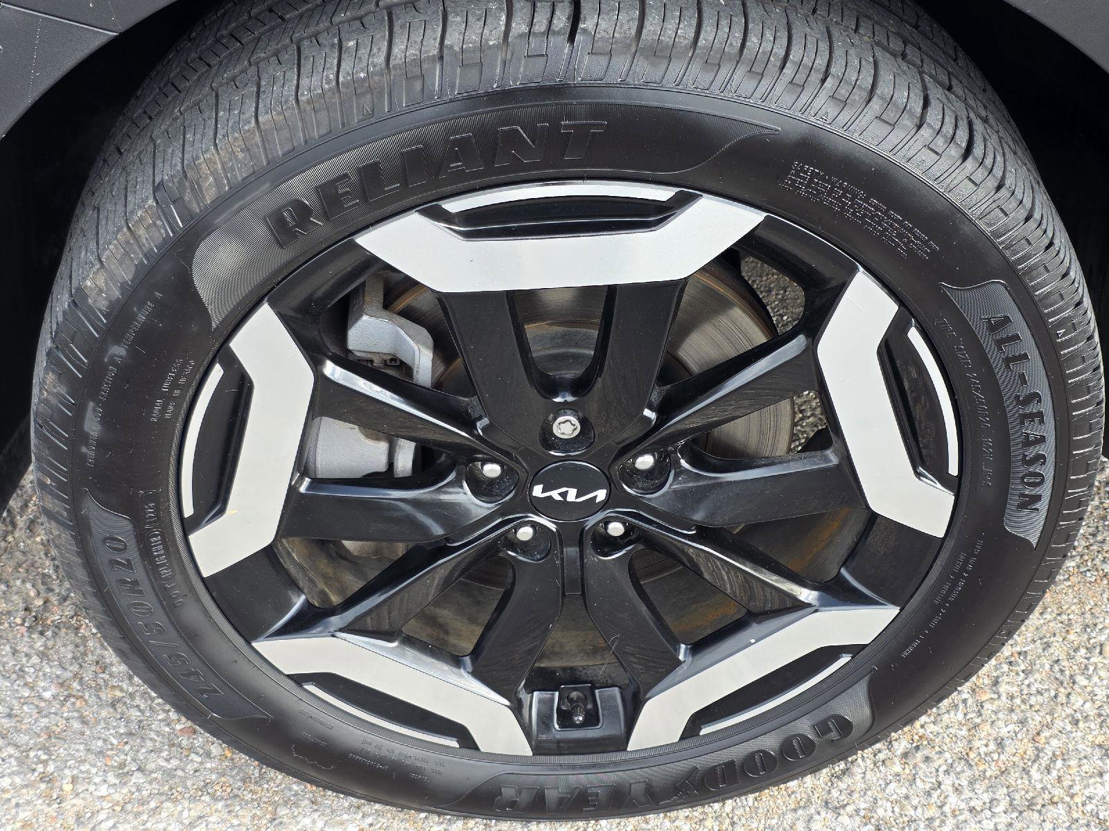 Used 2023 Kia Telluride S w/ S Sunroof Package FWD image 48
