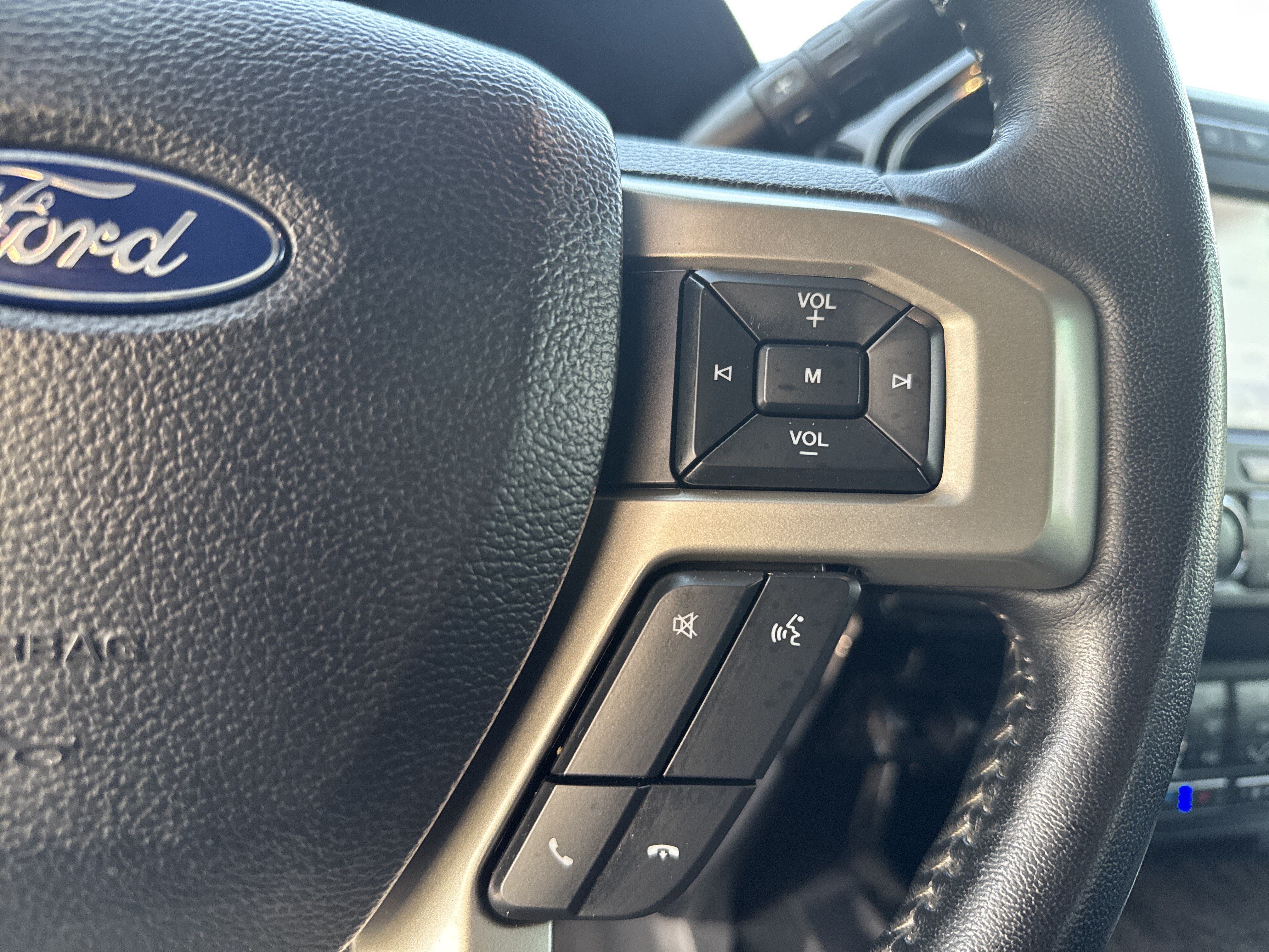 Used 2021 Ford F250 Lariat w/ Lariat Ultimate Package AWD/4WD image 21