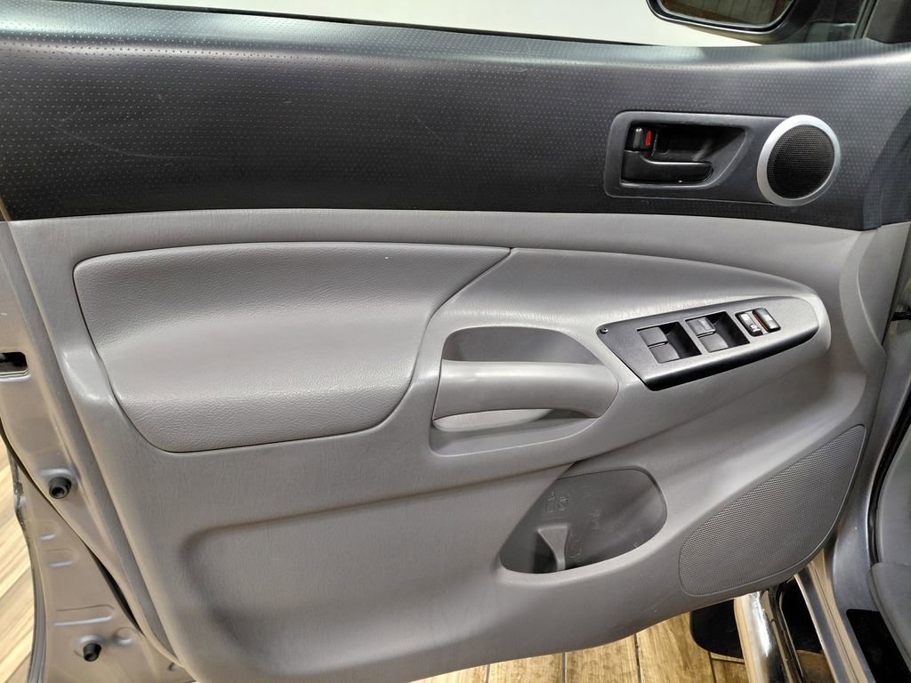 Used 2014 Toyota Tacoma 4x4 Double Cab w/ TRD Sport Package image 38