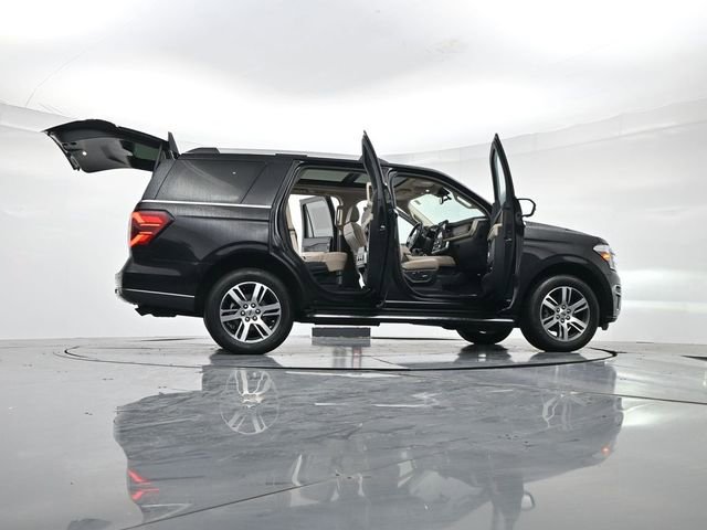 Used 2023 Ford Expedition Limited image 52