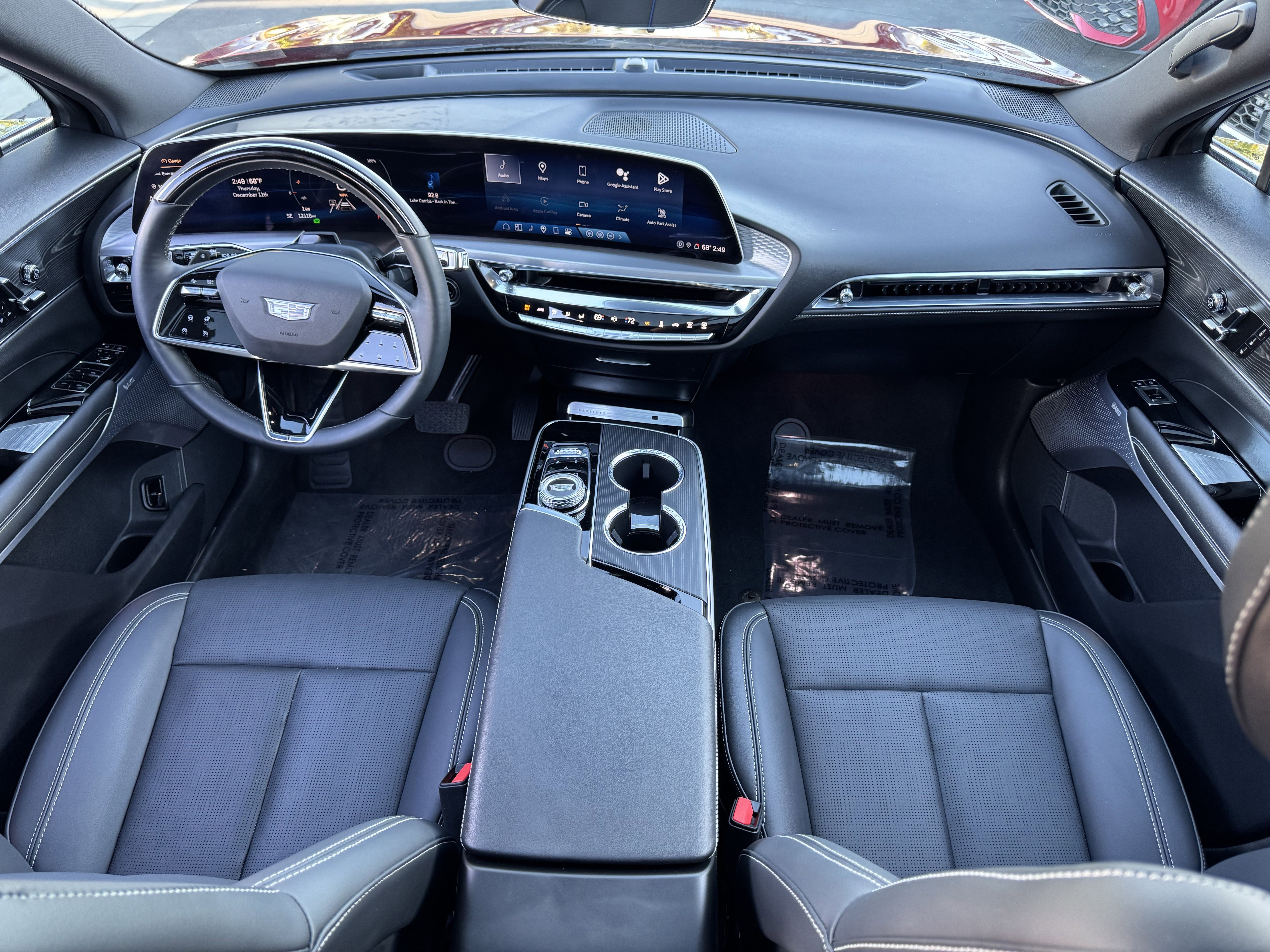 Used 2024 Cadillac Lyriq Luxury w/ LPO, Floor Liner Package image 33