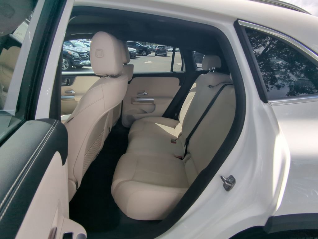 Certified 2025 Mercedes-Benz GLA 250 image 5