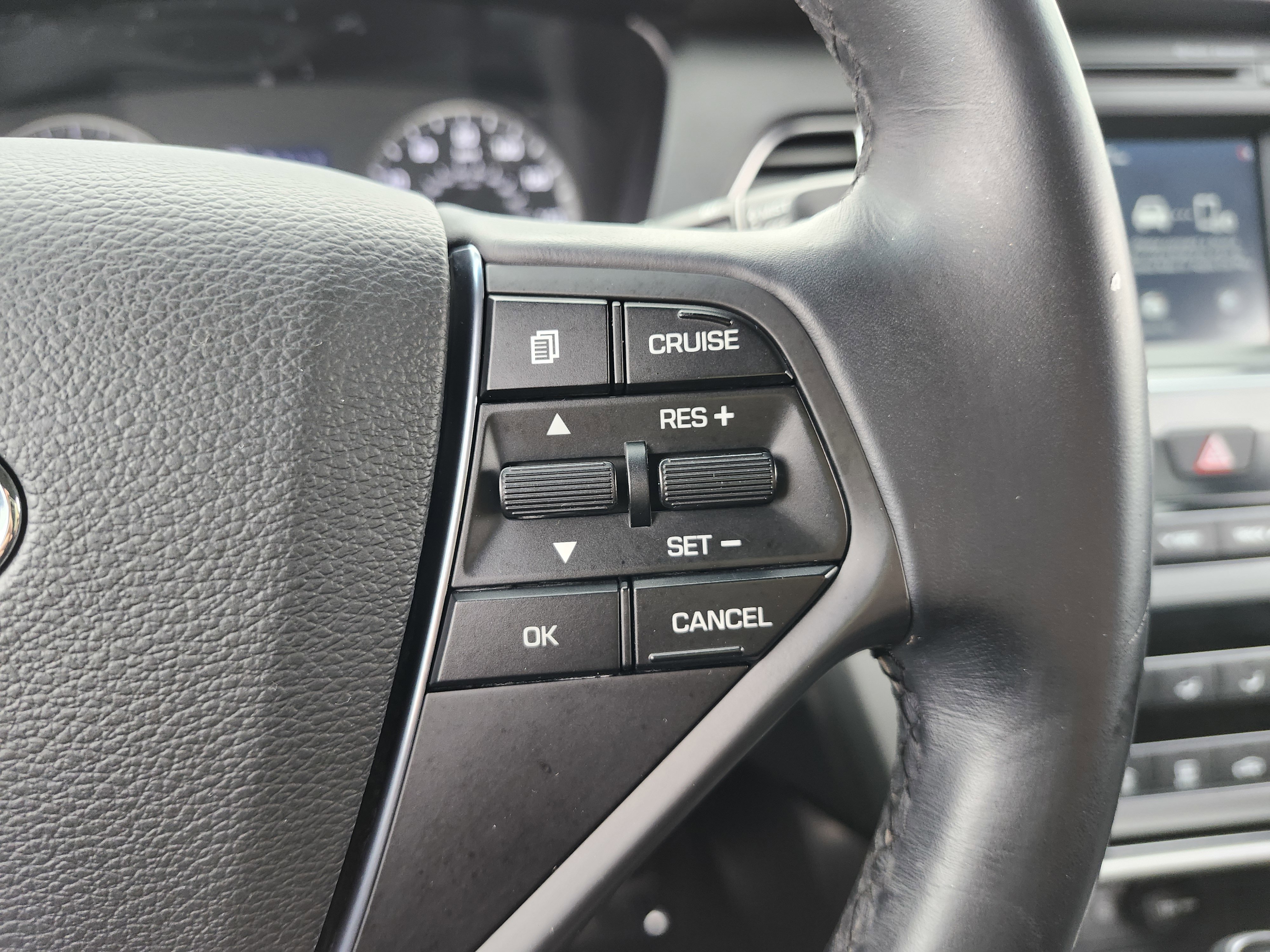 Used 2017 Hyundai Sonata Sport w/ Value Edition Package 02 image 36