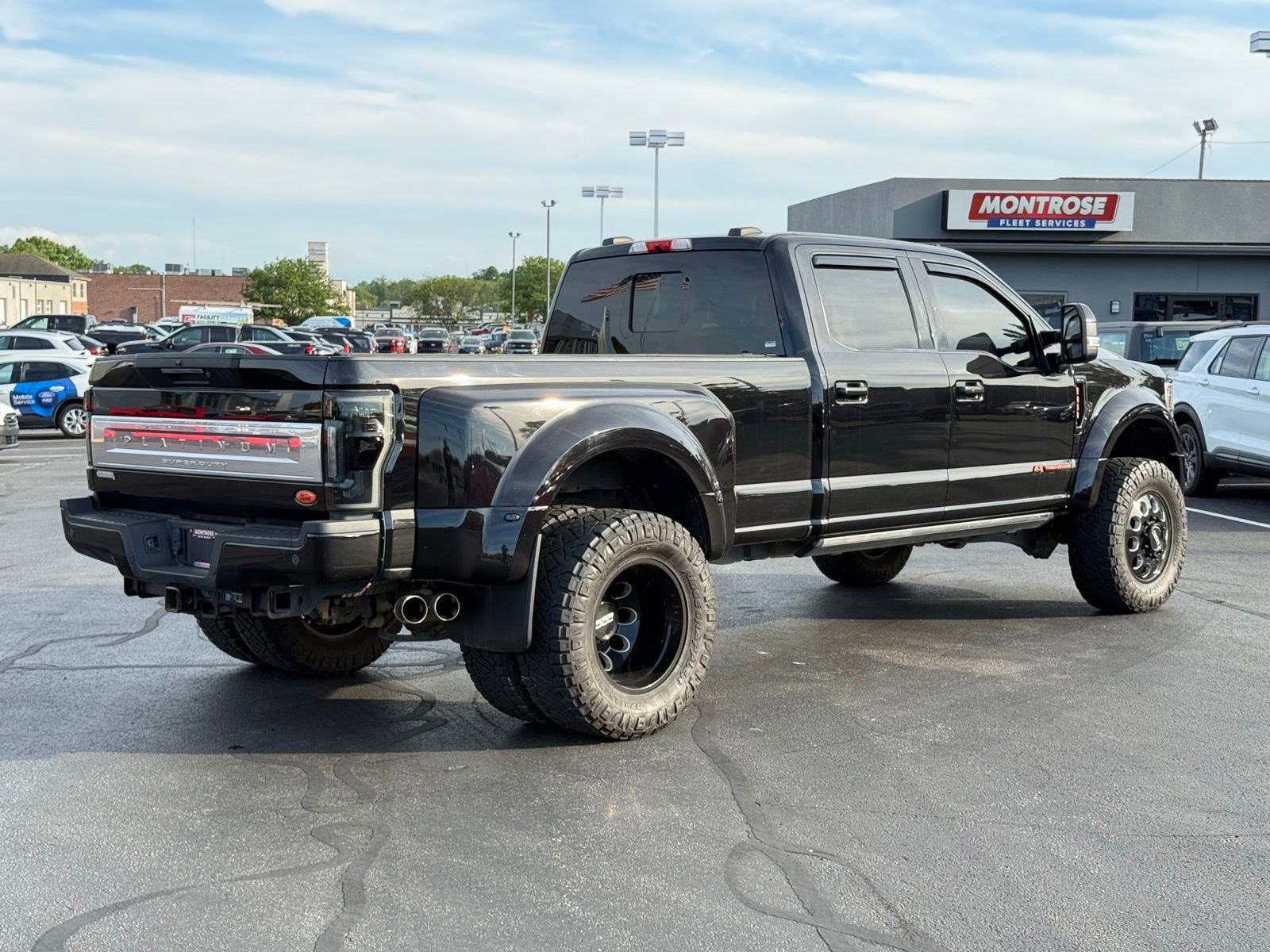 Used 2022 Ford F450 Platinum w/ FX4 Off-Road Package AWD/4WD image 4