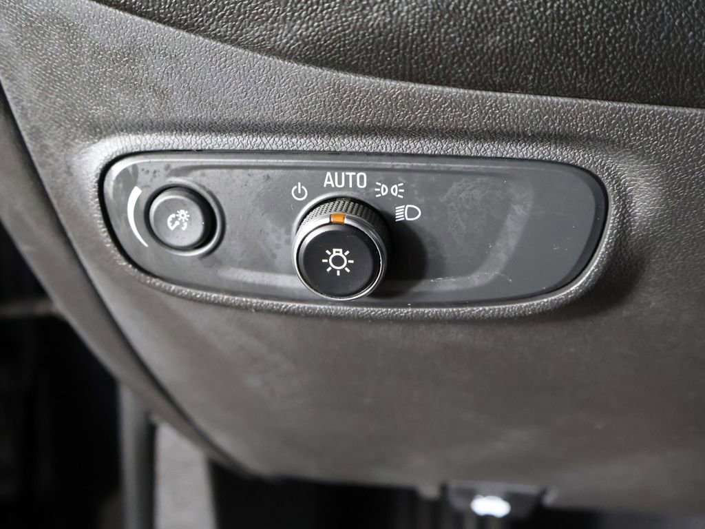 Used 2021 Chevrolet Equinox LT FWD image 32