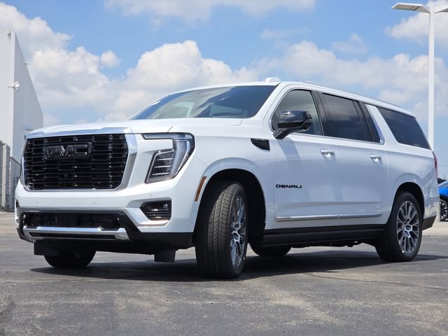 New 2026 GMC Yukon XL Denali w/ Denali Reserve Package AWD/4WD image 16