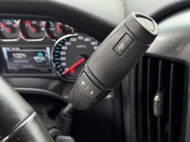 Used 2018 Chevrolet Silverado 1500 LT w/ Texas Edition RWD image 19