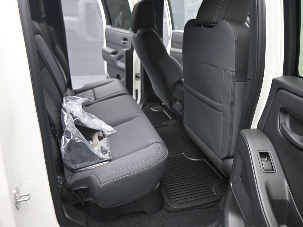 New 2026 Nissan Frontier SV image 18