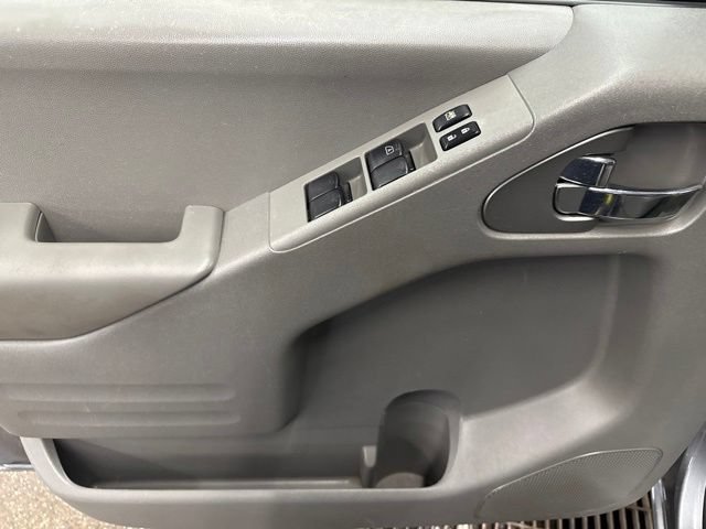 Used 2016 Nissan Frontier SV AWD/4WD image 10