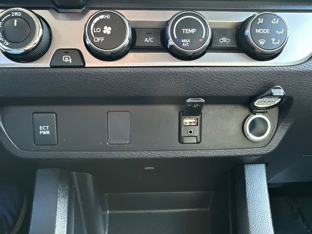 Certified 2019 Toyota Tacoma SR5 w/ SR5 Appearance Package (SM) image 34