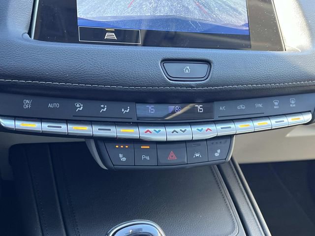 Used 2022 Cadillac XT4 Luxury w/ Cold Weather Package image 26