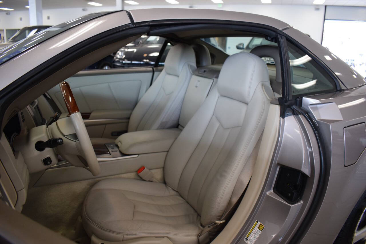 Used 2005 Cadillac XLR RWD image 95