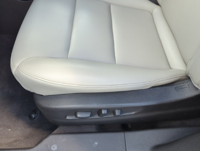 Used 2019 Cadillac XT4 Luxury FWD image 34