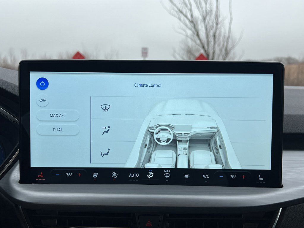 Used 2025 Ford Escape Platinum image 24