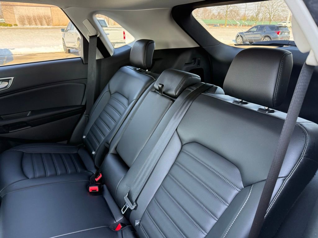 Used 2022 Ford Edge SEL w/ Convenience Package image 18