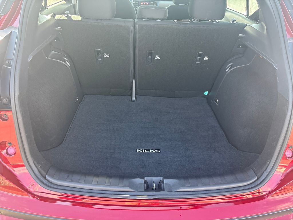 Used 2023 Nissan Kicks SV image 28