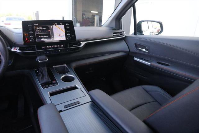 Certified 2023 Toyota Sienna XSE AWD/4WD image 27